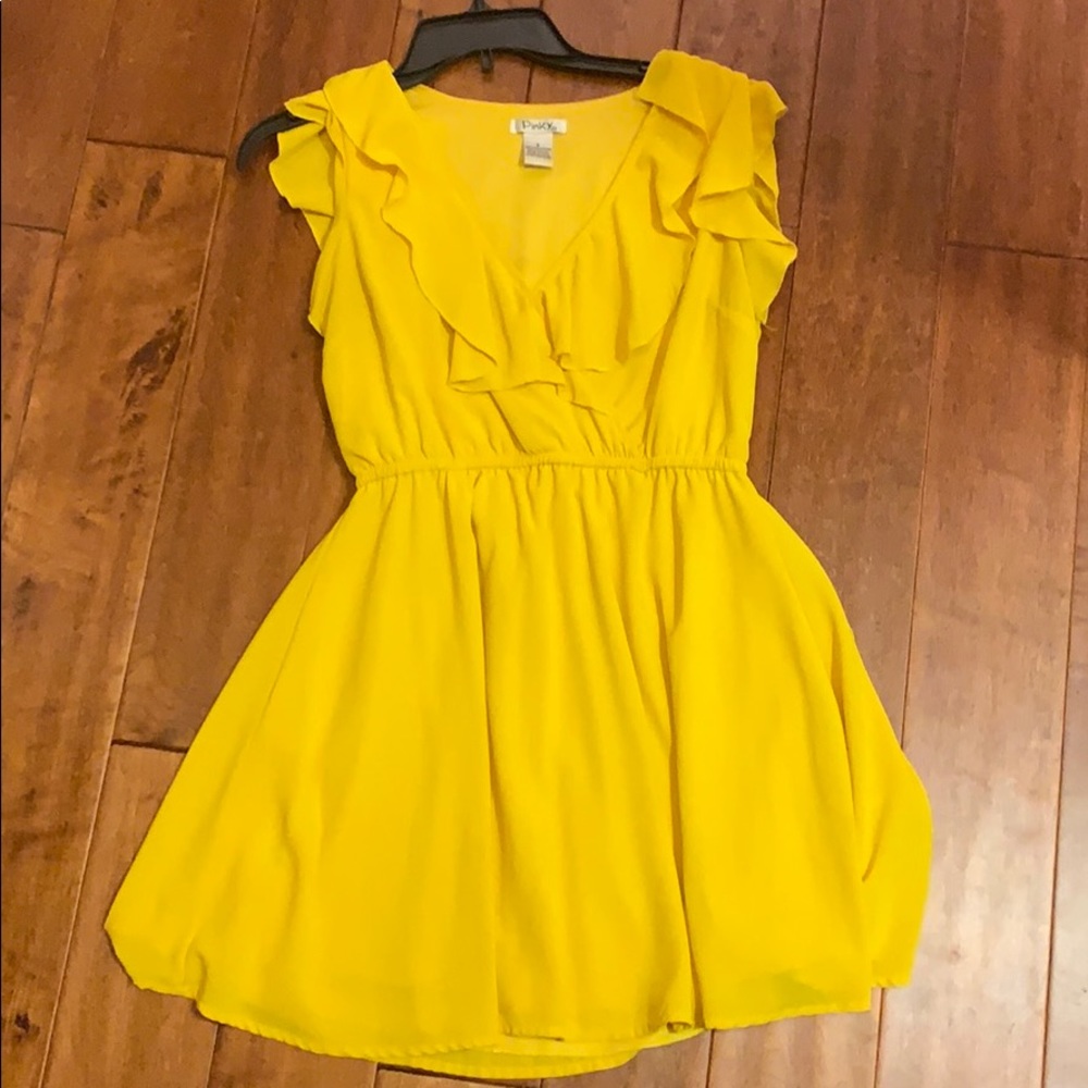 Pinky size Small Yellow Dress